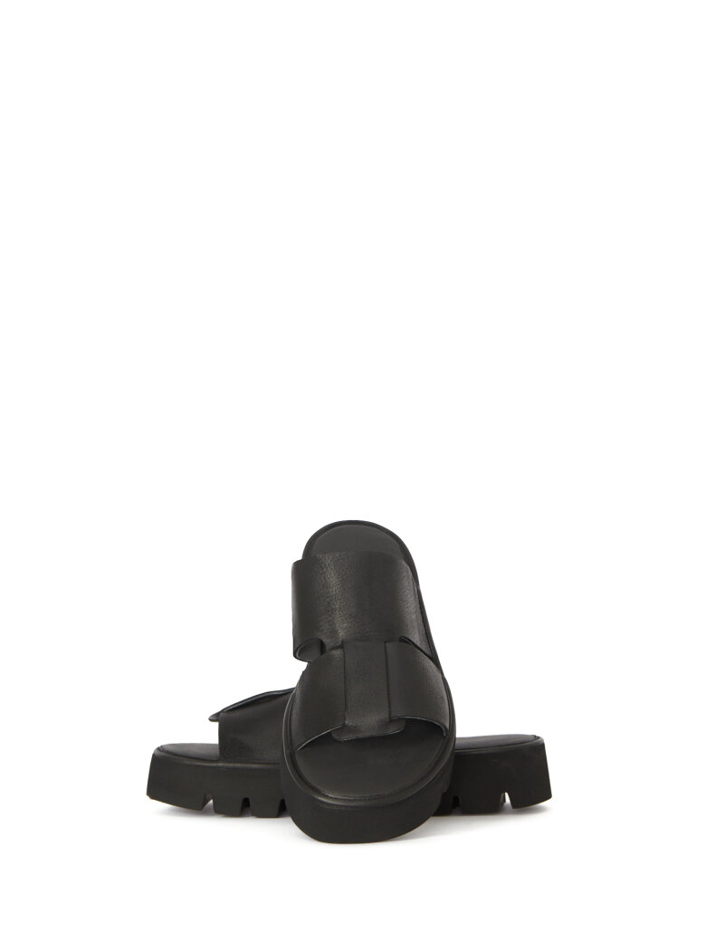 Lofina - Sandal wide asymmetrical strap