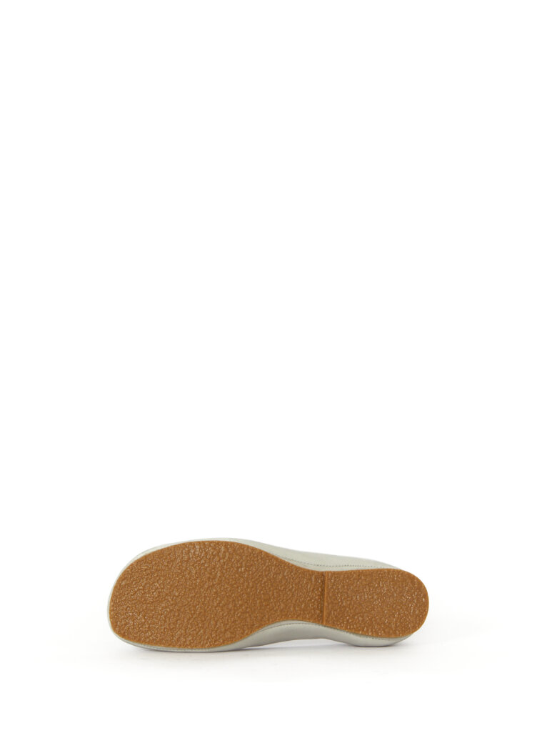 Lofina - Ballerina with buckle and rubber sole