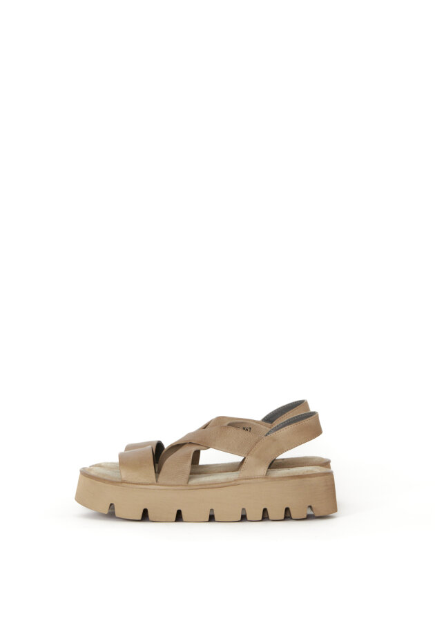 Lofina - Sandal with elastic leather covered straps
