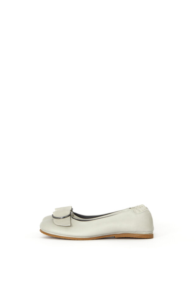 Lofina - Ballerina with buckle and rubber sole