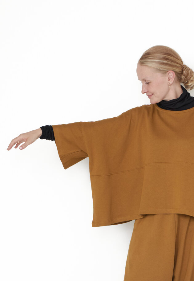 Sort Aarhus - Oversize bluse med 3/4 ærmer