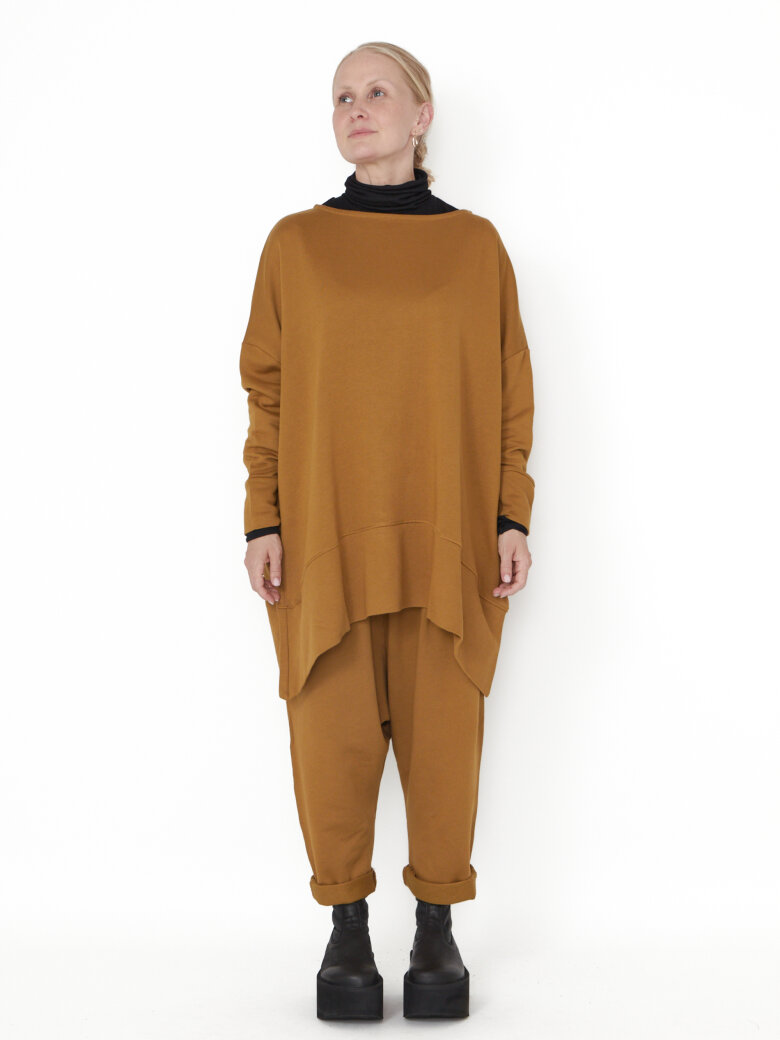 Sort Aarhus - Oversized blouse with boat neckline