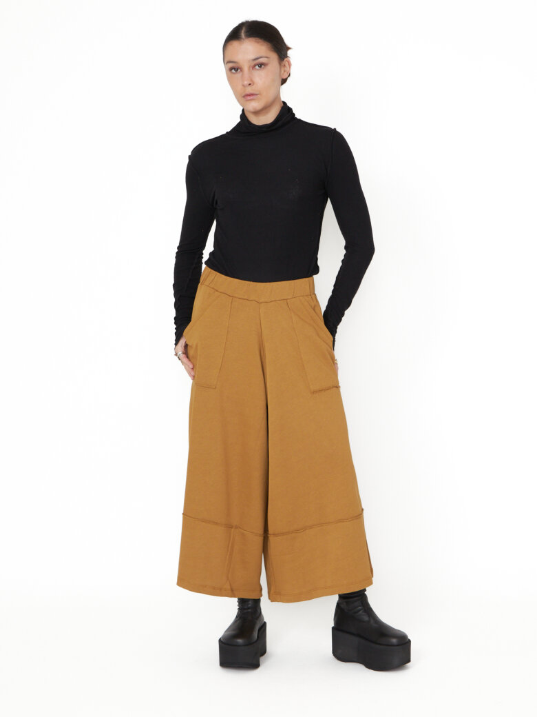 Sort Aarhus - Wide pants with graphic details