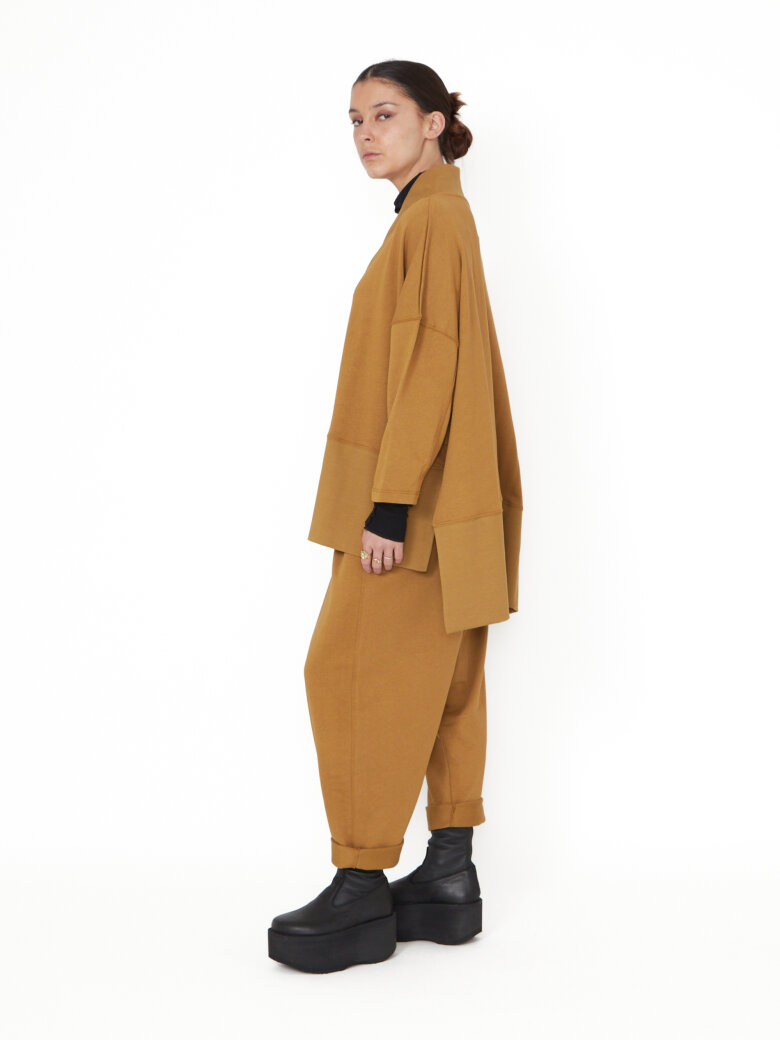 Sort Aarhus - Loose fit blouse with V-neck