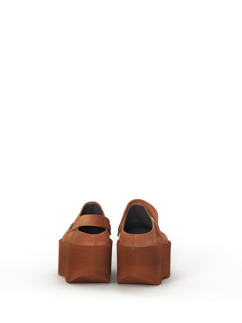 Sort Aarhus - Suede platform shoe with heel strap