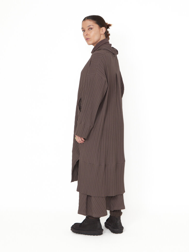 Sort Aarhus - Long cardigan with pleating