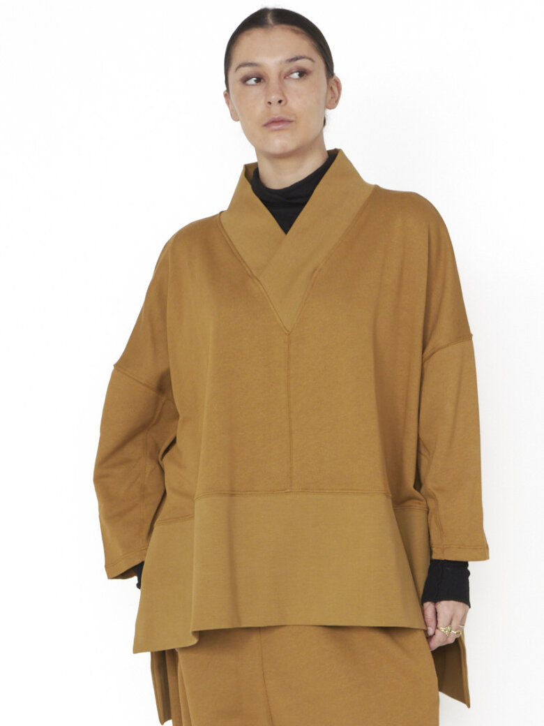 Sort Aarhus - Loose fit blouse with V-neck