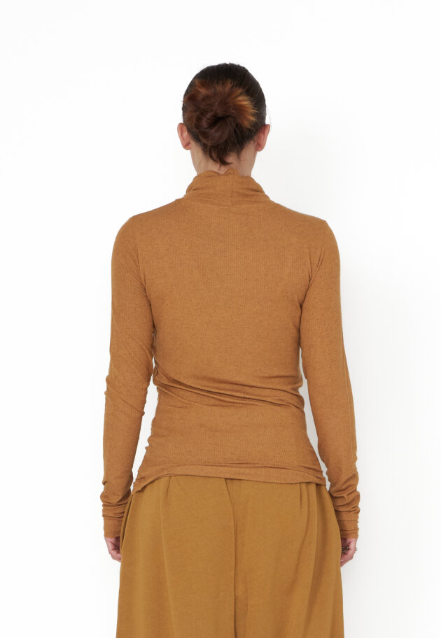 Sort Aarhus - Turtleneck blouse in modal/wool