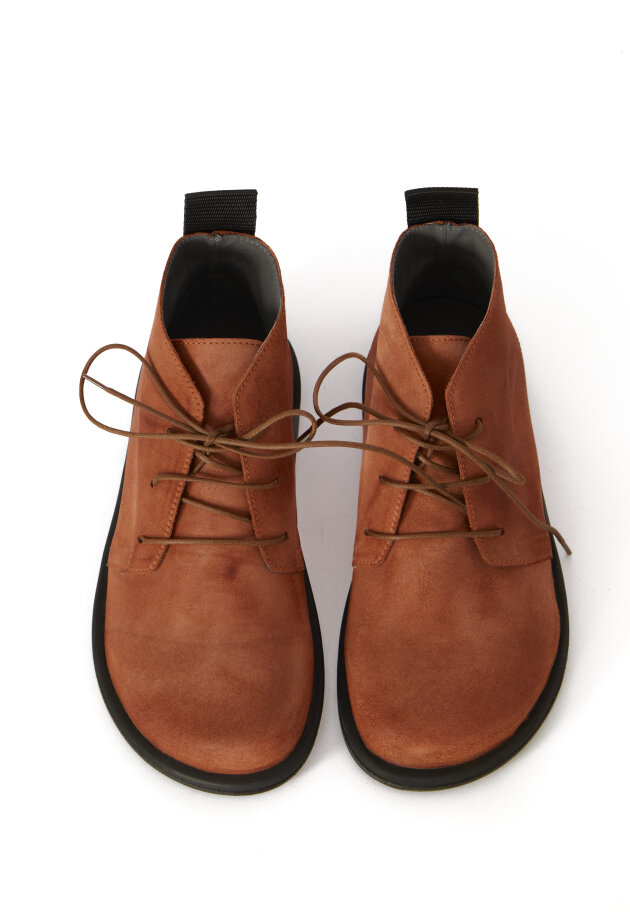 Lofina - Shoe with laces and a leather sole