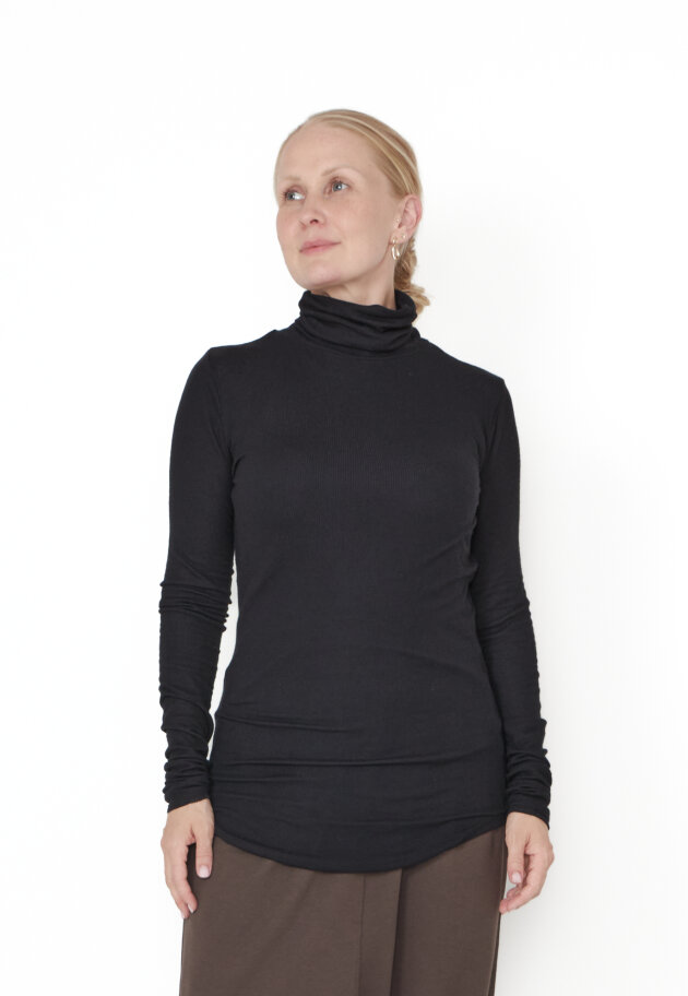 Sort Aarhus - Bluse med rullekrave i modal/uld
