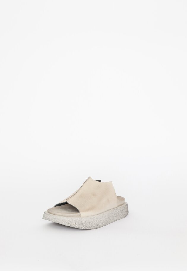 Sample sandal