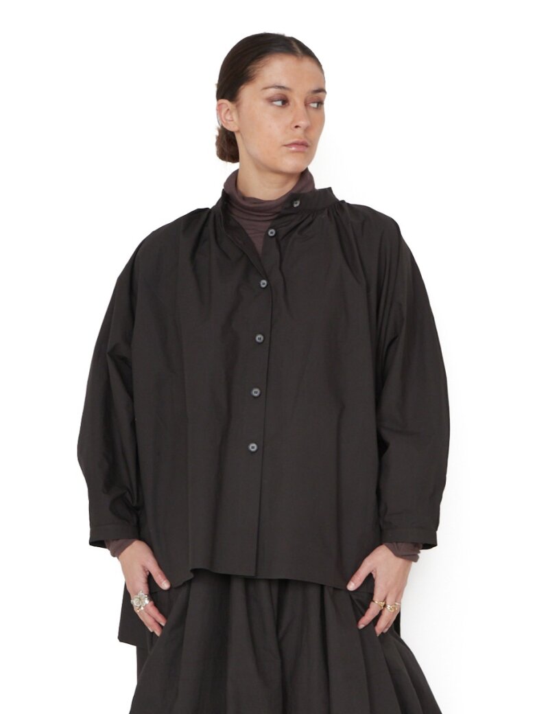 Sort Aarhus - Cotton shirt with stand collar and buttons