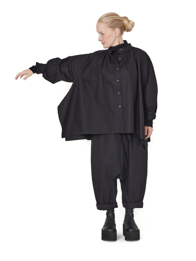 Sort Aarhus - Cotton shirt with stand collar and buttons