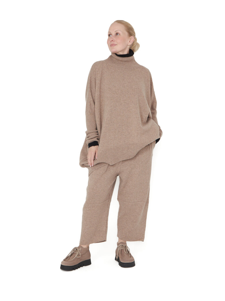 Sort Aarhus - Strikket sweater med rullekrave