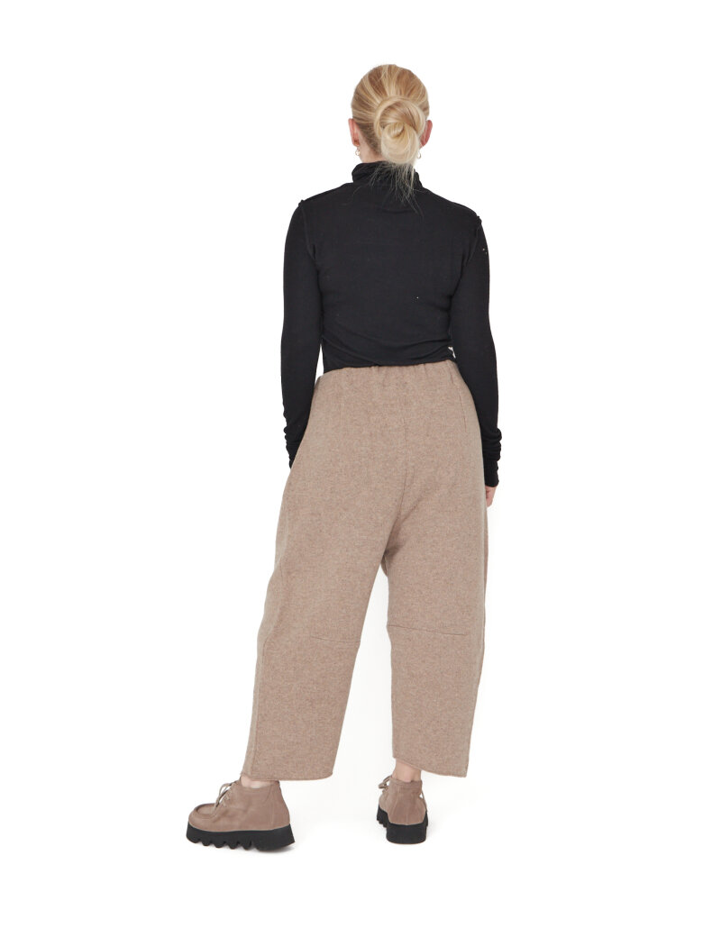 Sort Aarhus - Knitted pants in wool