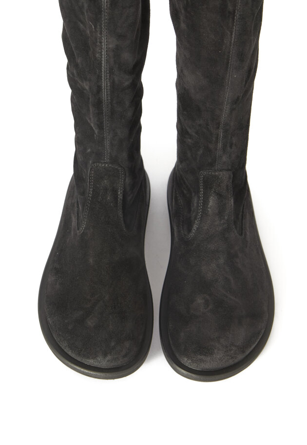 Lofina - Long boot with zip and leather/rubber sole