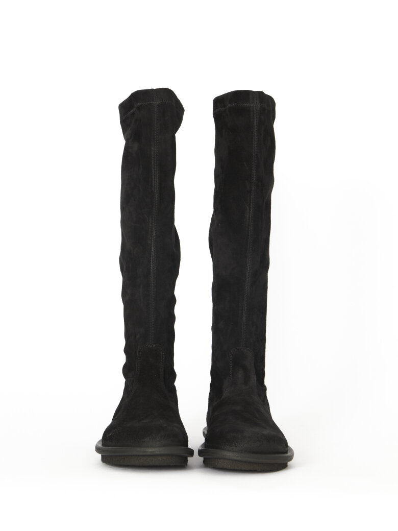 Lofina - Long boot with zip and leather/rubber sole