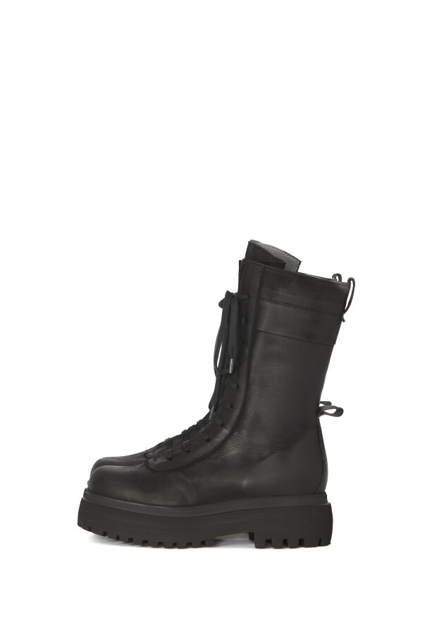 Lofina - Mid-length boot with zip and laces