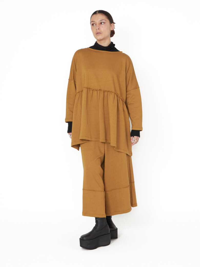 Sort Aarhus - Oversize bluse med peplum