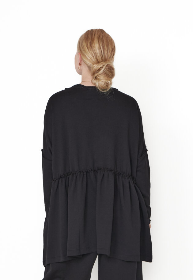 Sort Aarhus - Oversize bluse med peplum