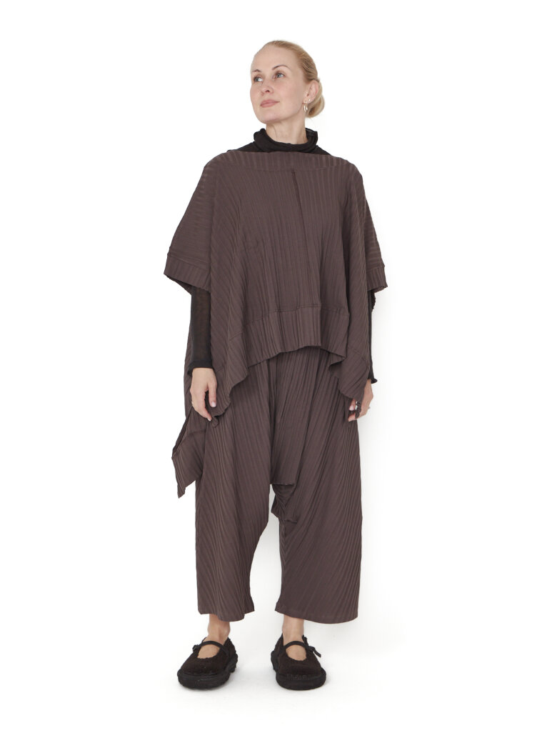 Sort Aarhus - Oversize t-shirt with asymmetric back