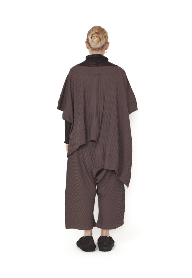 Sort Aarhus - Oversize t-shirt with asymmetric back
