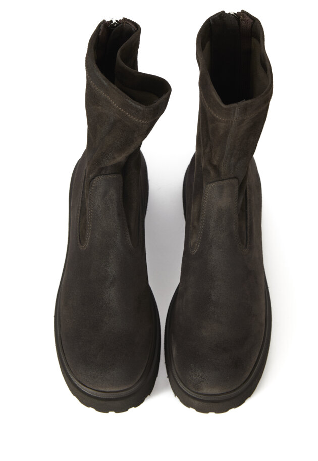 Lofina - Strækskindsstøvle i ruskind med lynlås