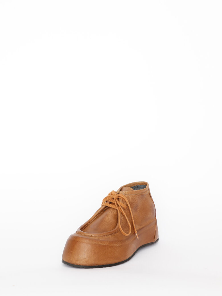 Sample shoe